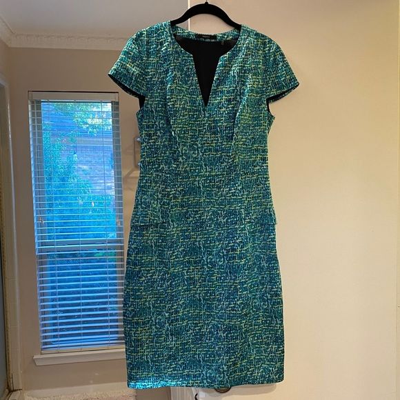 Tahari Size 6 Peplum “Aruba” Dress👗